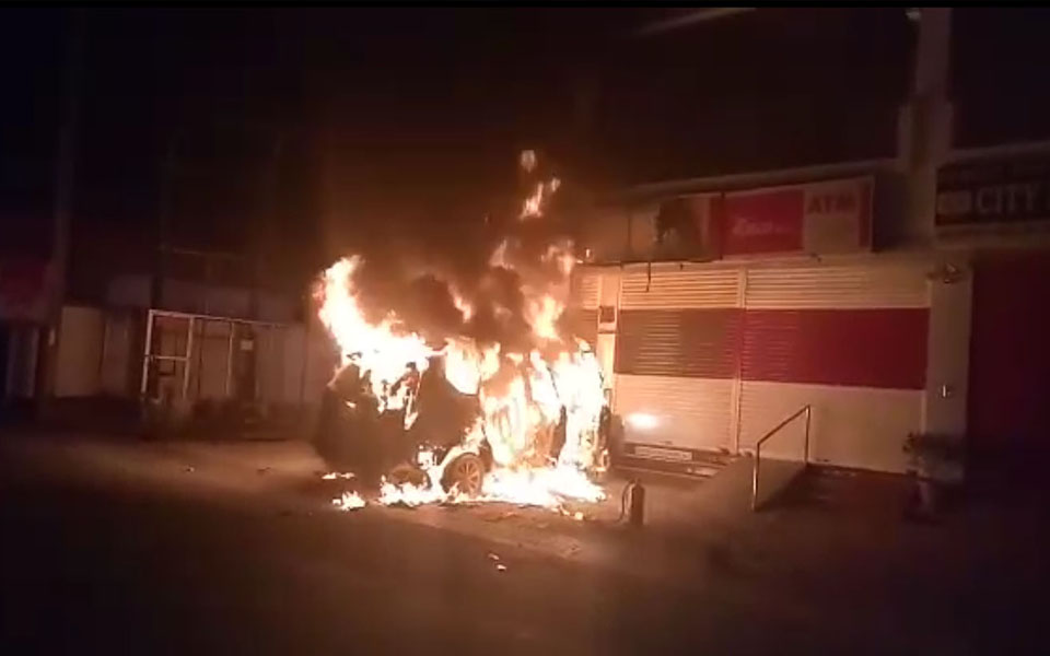 Udupi: Innova car burnt in fire accident